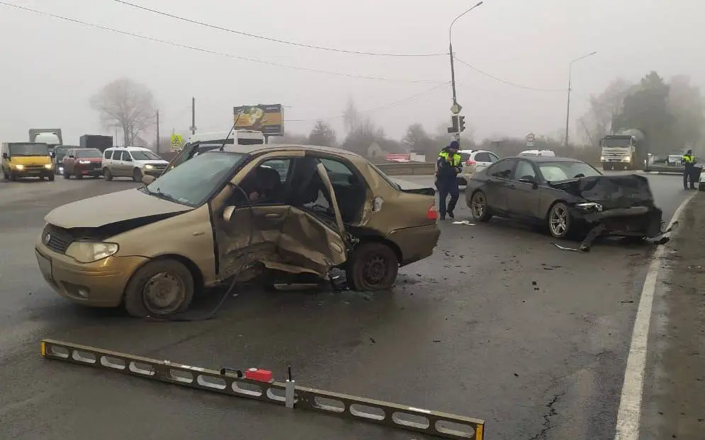 Под Брянском 58-летний водитель Fiat столкнулся с автомобилем BMW