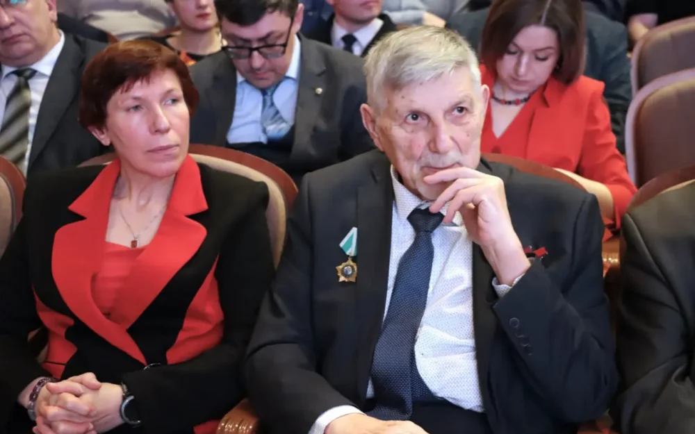 Брянский губернатор Александр Богомаз поздравил родной вуз с 95-летием