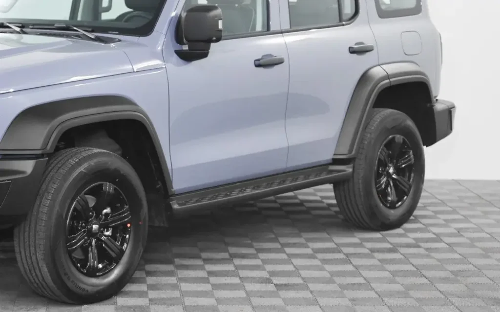 Внедорожники TANK: мощность, стиль и приключения