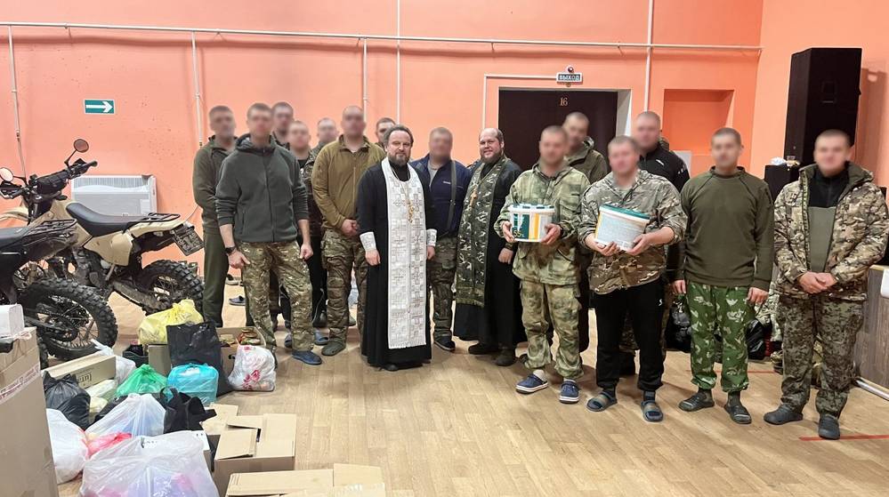 Брянские священники посетили военнослужащих в Курской области