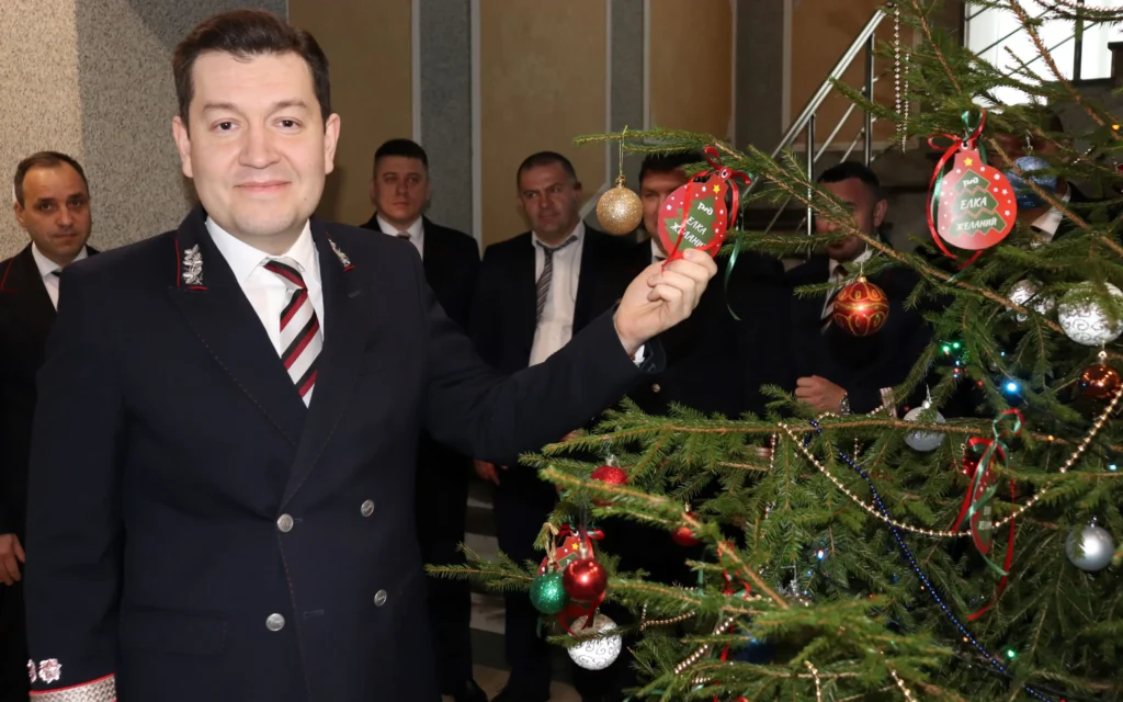 Благотворительная акция «Ёлка добра» стартовала в Брянском регионе МЖД