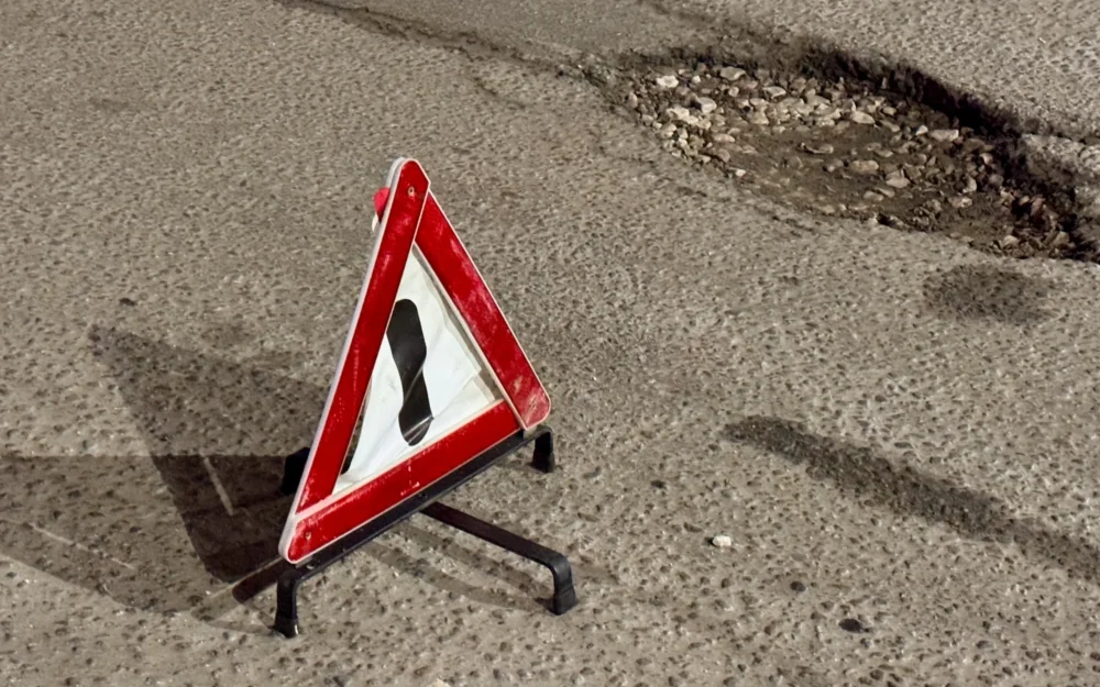 Неудачный обгон на М-3 в Навлинском районе закончился госпитализацией водителя