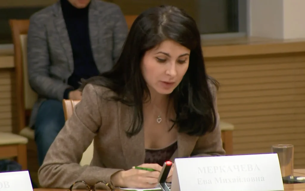 Брянская журналистка Ева Меркачева сообщила, что перестала скитаться по тюрьмам