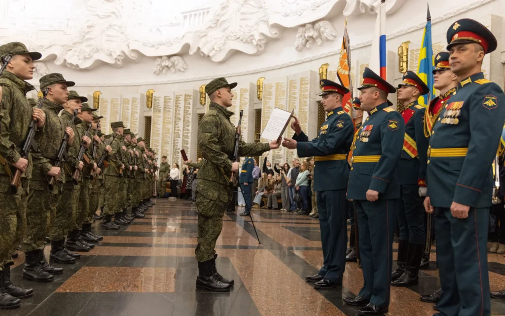Брянские новобранцы из 154-го Преображенского полка приняли присягу