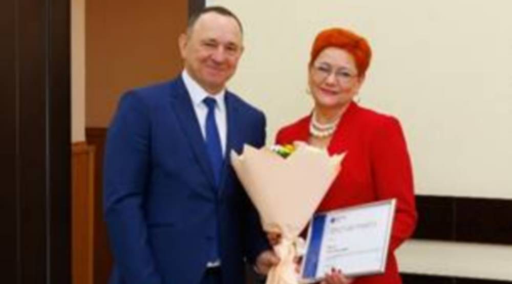 Сотрудники «Брянскэнерго» и «Брянскэлектро» получили награды в День энергетика