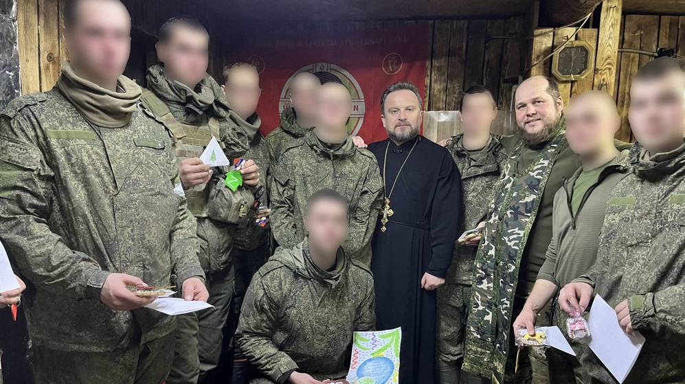 Священнослужители посетили защитников перед праздниками