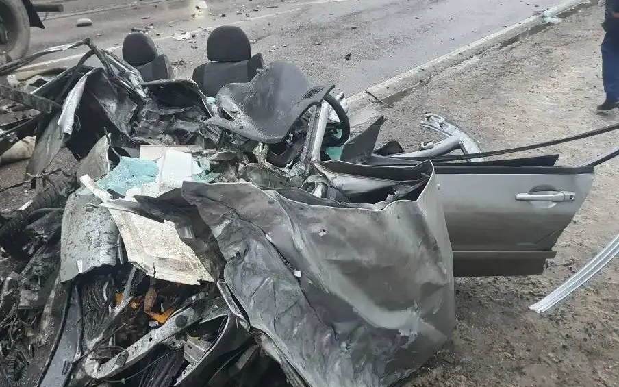 Появились ужасающие снимки с места смертельной аварии под Брянском