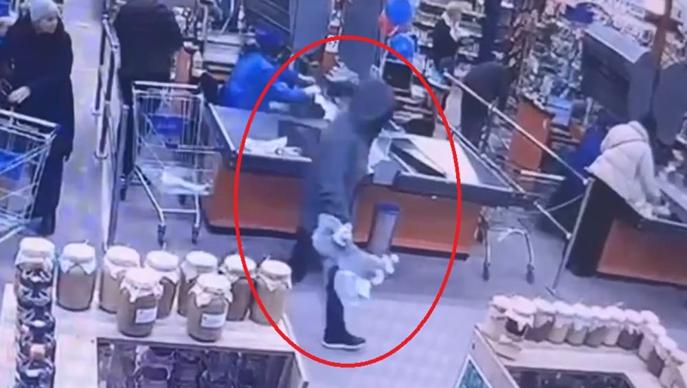 В Брянске дебошира задержали за кражу лошади из супермаркета