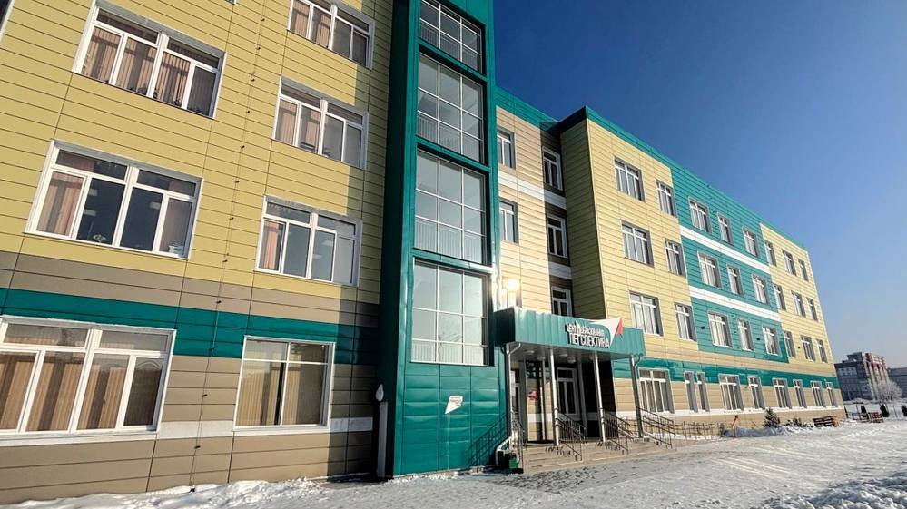 Активисты «Единой России» и «Молодой Гвардии» оценили реализацию Народной программы в школе Брянска