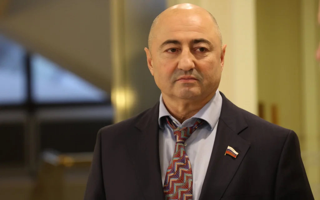 Бывший гитарист «Любэ» отправился на СВО за пять дней до 65-летия