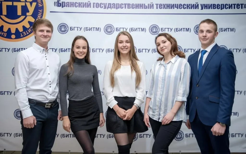 Руководство Брянской области поздравило студентов с праздником