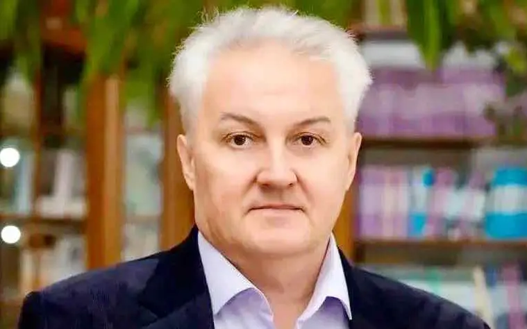 Ушёл из жизни директор Дятьковской гимназии Виктор Мехедов