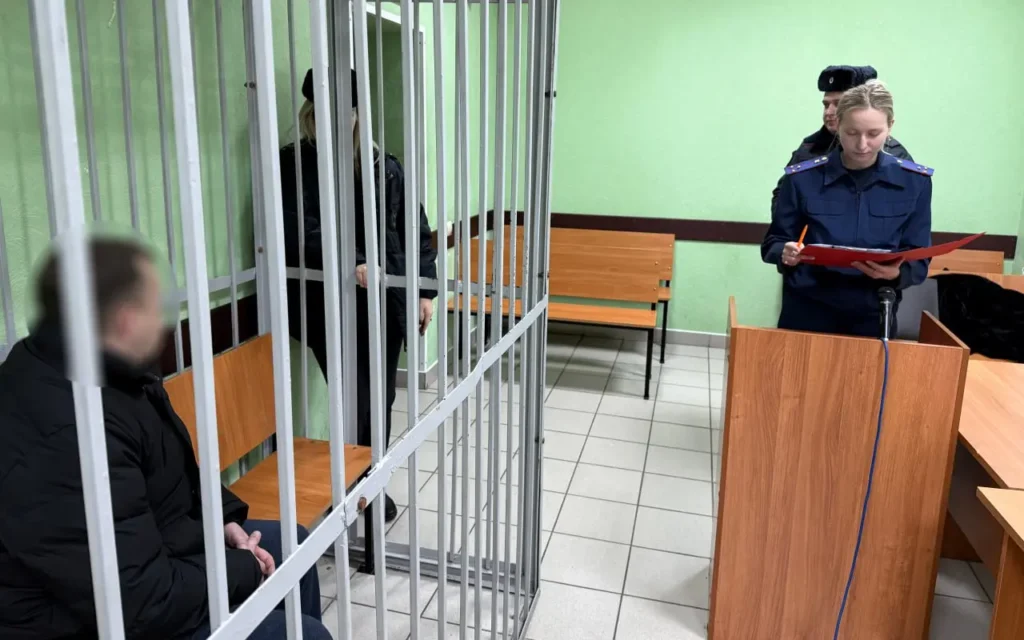 В Брянске мужчина пытался зарезать сожителя сестры после ссоры