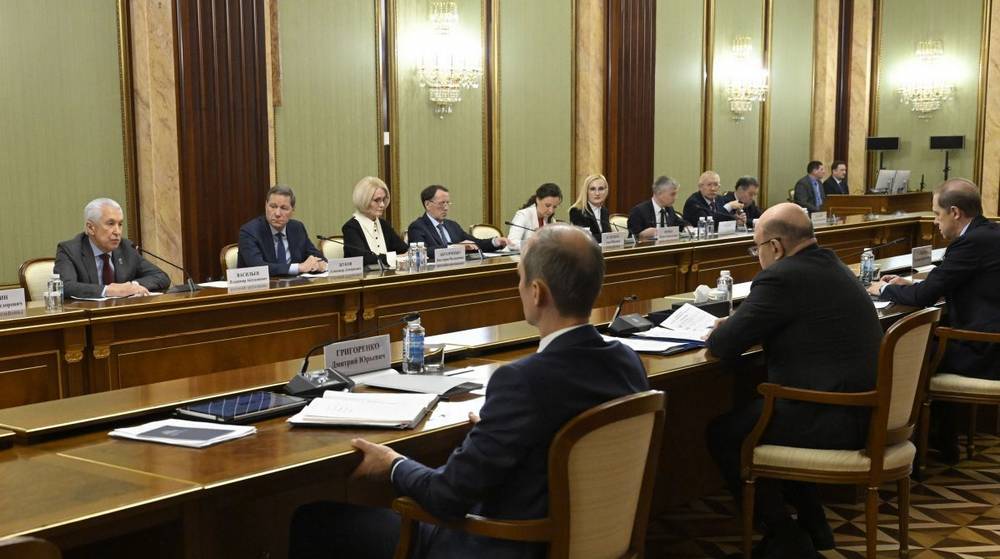 «Единая Россия» и кабмин подвели промежуточные итоги работы по народной программе партии