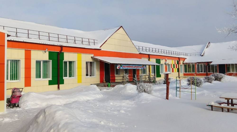 В рамках партпроекта «Новая школа» в Погаре после капремонтаоткрылся детсад «Ёлочка»