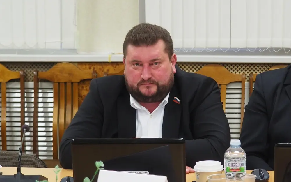 Депутаты Брянского горсовета напряглись и за одно заседание решили 28 вопросов