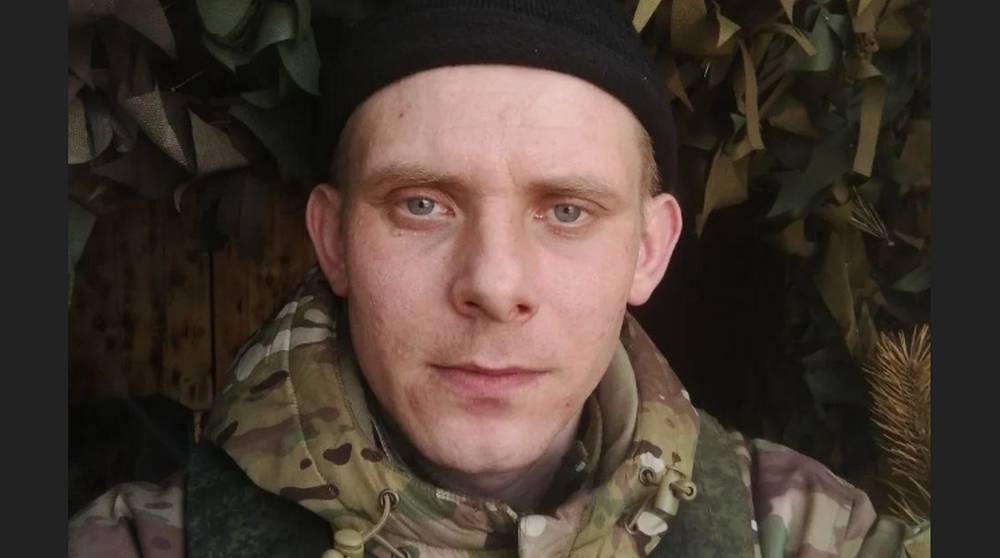 «Быть героем — жить вечно»: В Брасовском районе простятся с бойцом СВО Алексеем Мацуковым