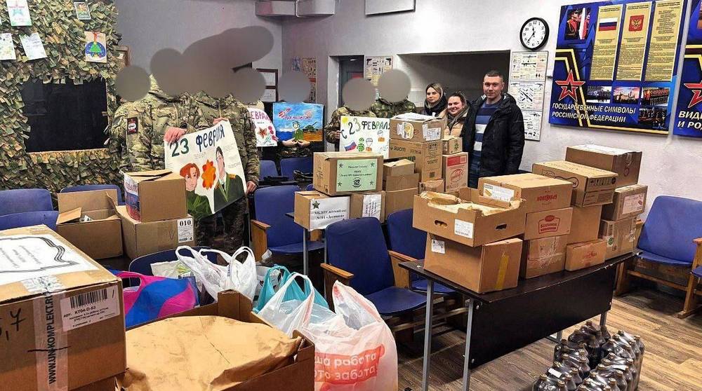 «Вместе мы сильнее»: Подарки бойцам СВО отправили активисты «Единой России»