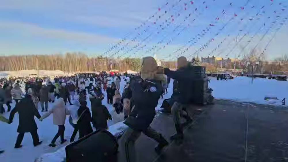 Концерт брянских «Бабкиных внуков» в Горках Ленинских назвали волшебством