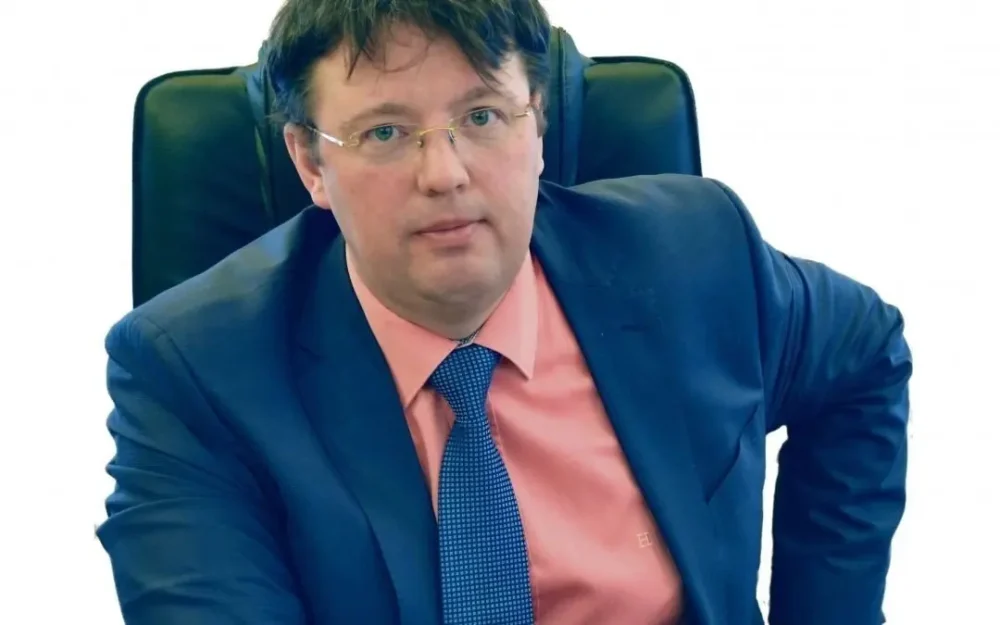 Попавшемуся на пирожках взяточнику «ласковый суд» заменил колонию штрафом