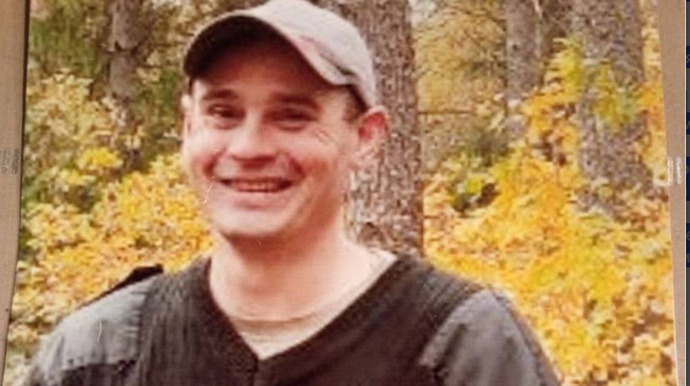 В Карачеве Брянской области простились с героем СВО Евгением Хомяковым