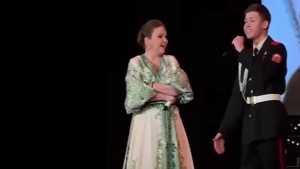 В Брянске 15-летний кадет Иван спел на сцене с Мариной Девятовой