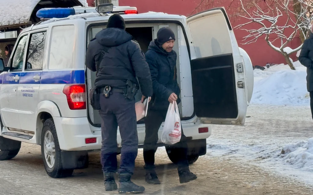 Жителей Брянска попросили избегать безлюдных мест и кричать при нападении