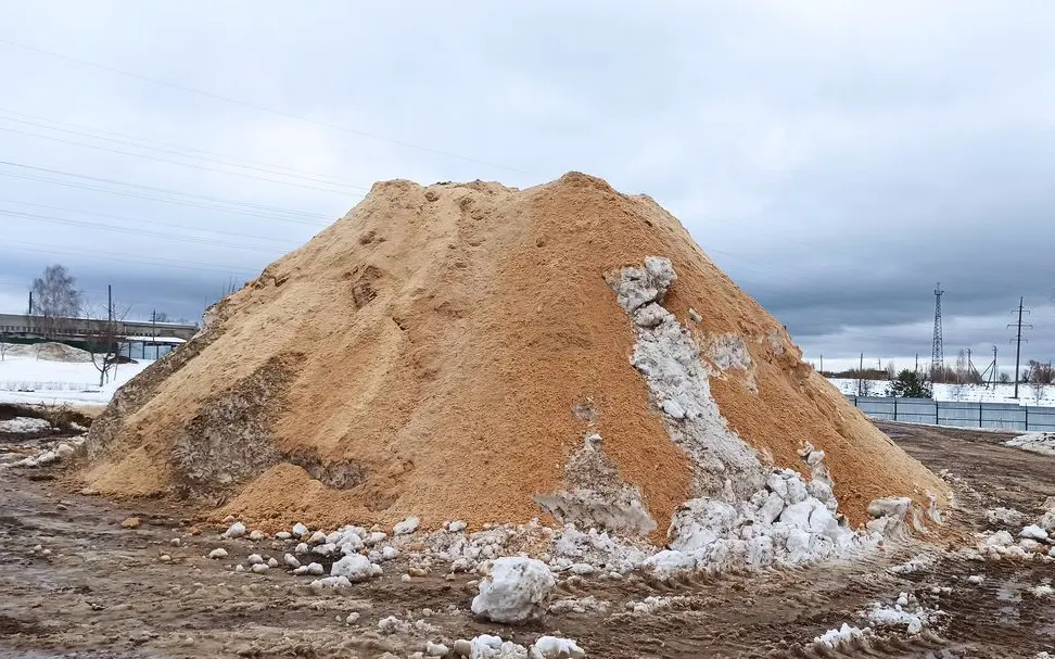 В Брянской области появились ледники и снежники