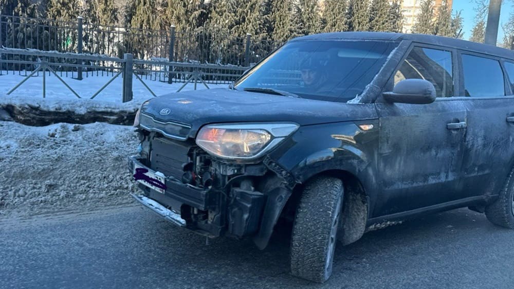 В Брянске на улице Красноармейской произошло массовое ДТП с фурой