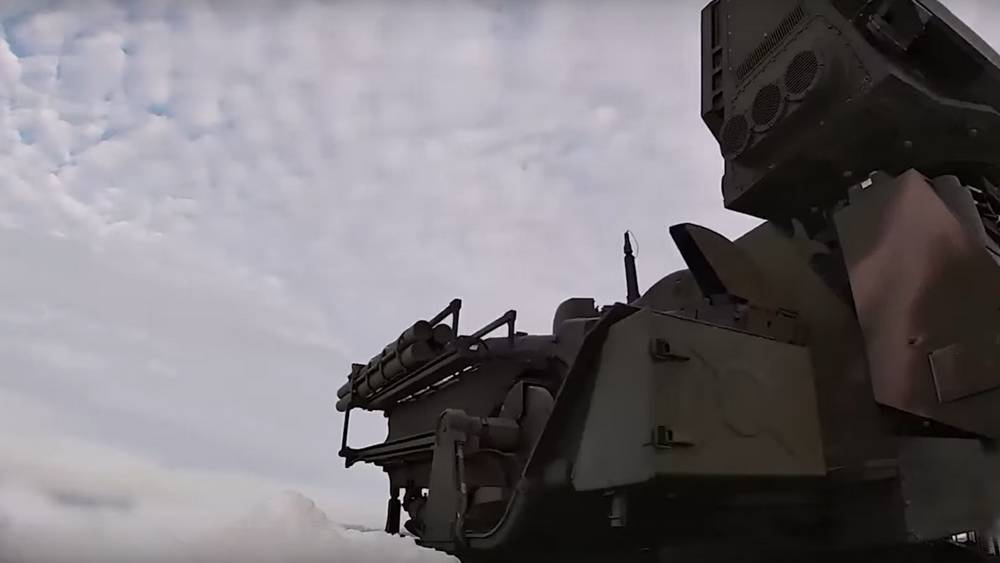 Чудовищной силы атаку врага отражают бойцы в Брянской области