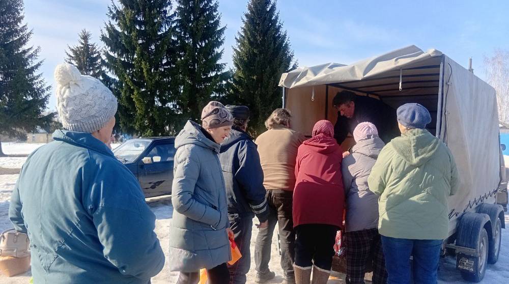 Священник Севского благочиния передал гуманитарную помощь мирным жителям приграничья