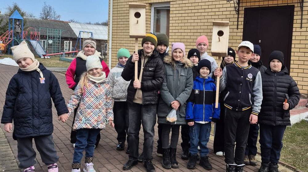 На приходах Брянской епархии встречают птиц