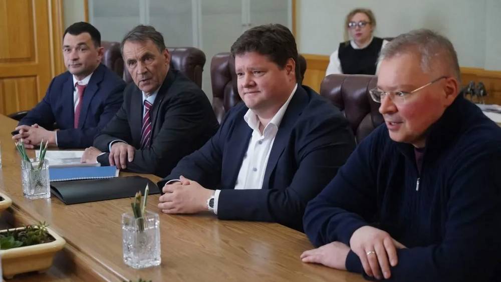 Губернатор Богомаз и Чайка обсудили инвестиционный проект с ООО «Брянский сад»