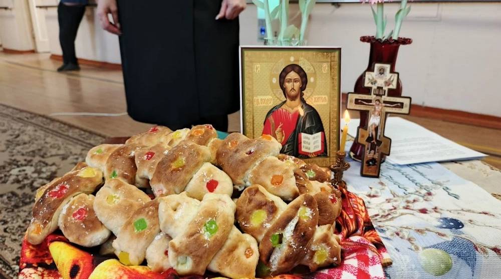 Настоятель и сотрудники Покровского храма Бытоши посетили Дом социального обслуживания