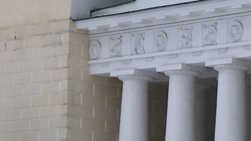 Господа наелись: в Брянске дворцы стали вдвое дешевле квартир