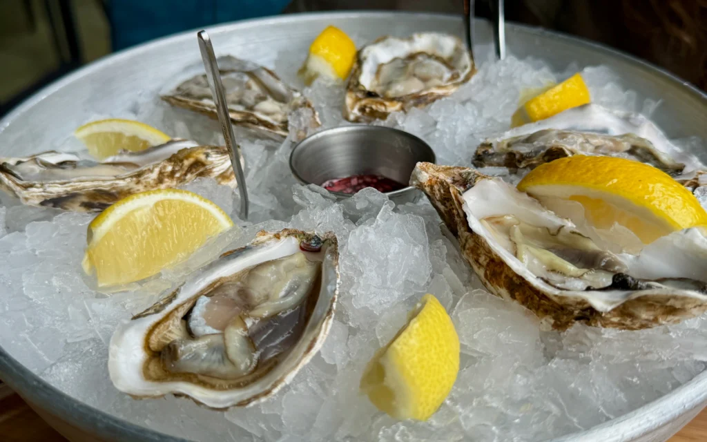 Злободневно: Роспотребнадзор рассказал брянцам, как выбрать омаров и устриц