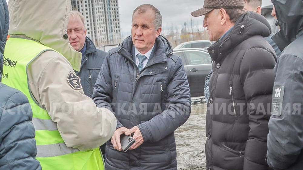 Мэр Брянска Макаров оценил работы по взведению нового детсада на улице Бурова