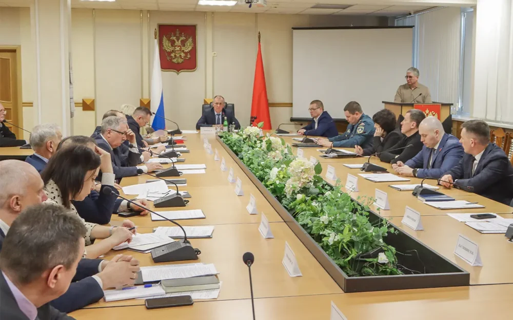 Мэр Брянска раздал поручения службам города на период весеннего половодья