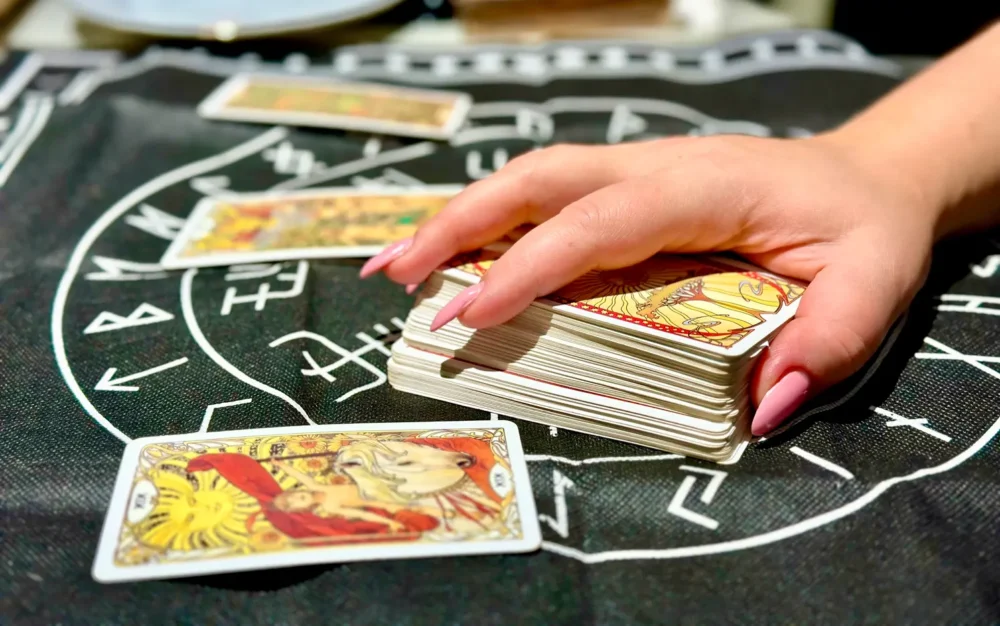 Интерес к эзотерике падает с каждым месяцем – исследование Т2