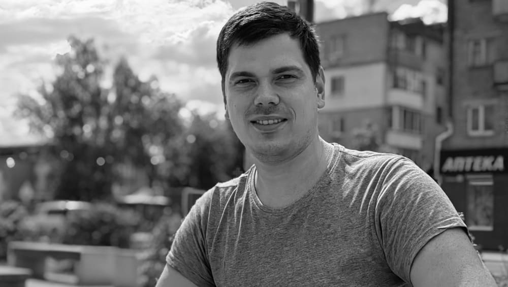 При ракетном ударе по Брянску погиб 34-летний уроженец Стародуба Денис Евланов