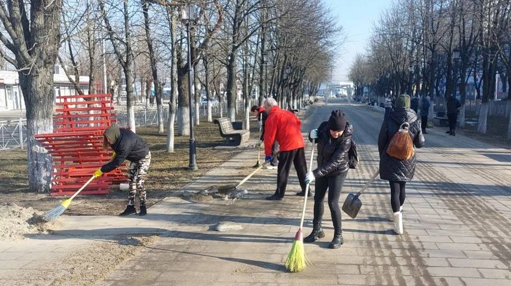 В Брянске прошла первая в этом году санитарная пятница