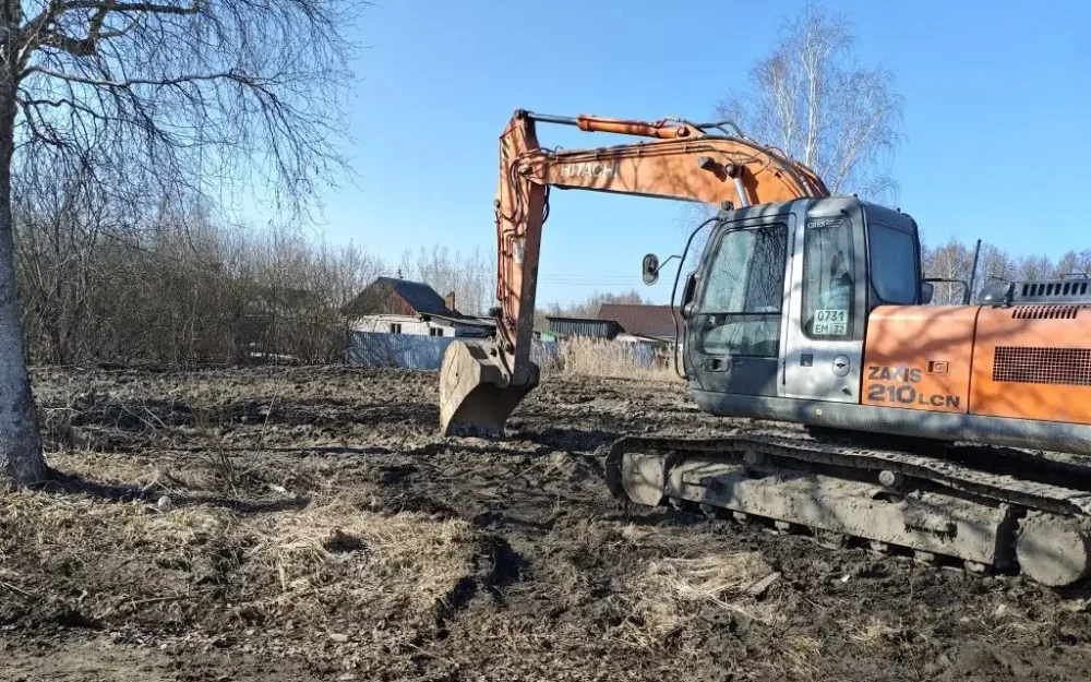 В Брянске снесли аварийный дом на улице Конституции