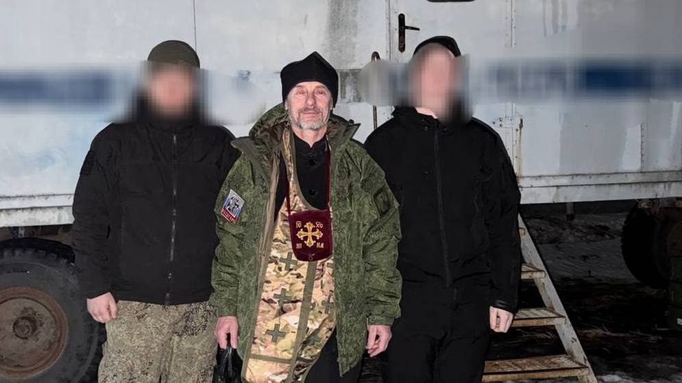 Священник Игорь Морозов посетил позиции военнослужащих в Брянской области