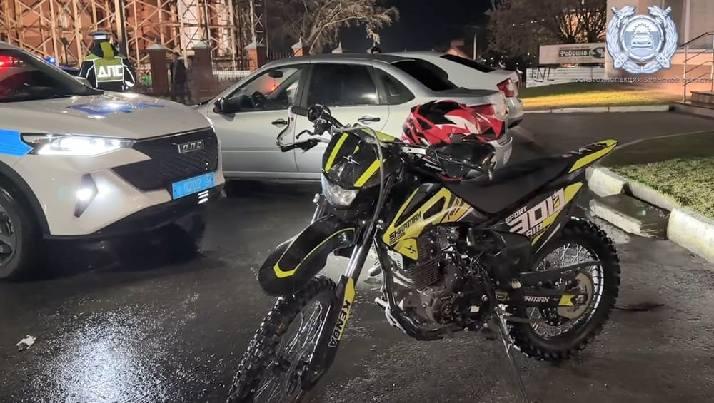В Брянске гаишники задержали пьяного 19-летнего мотоциклиста без «прав»