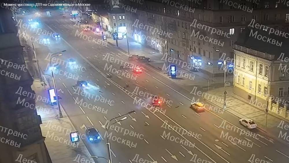 Пьяная автомобилистка погубила двоих москвичей и протаранила четыре машины