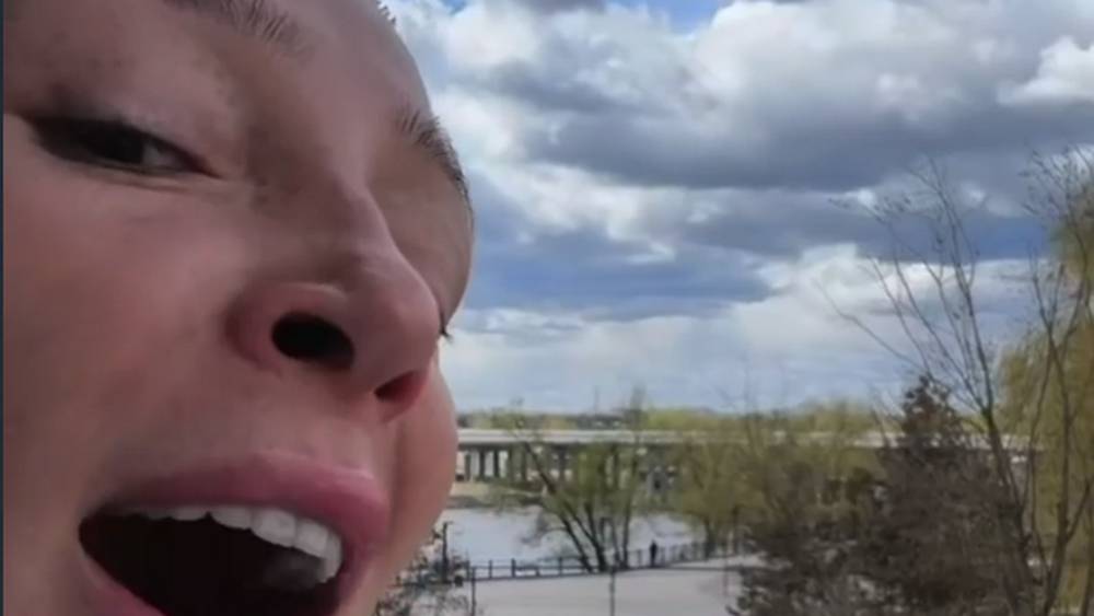 Джентльменка удачи: брянскую колхозницу Настю Ивлееву стихия бросила во мрак