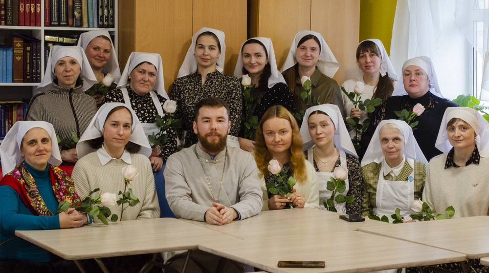 Сестры милосердия Брянской епархии встретились в день жен-мироносиц