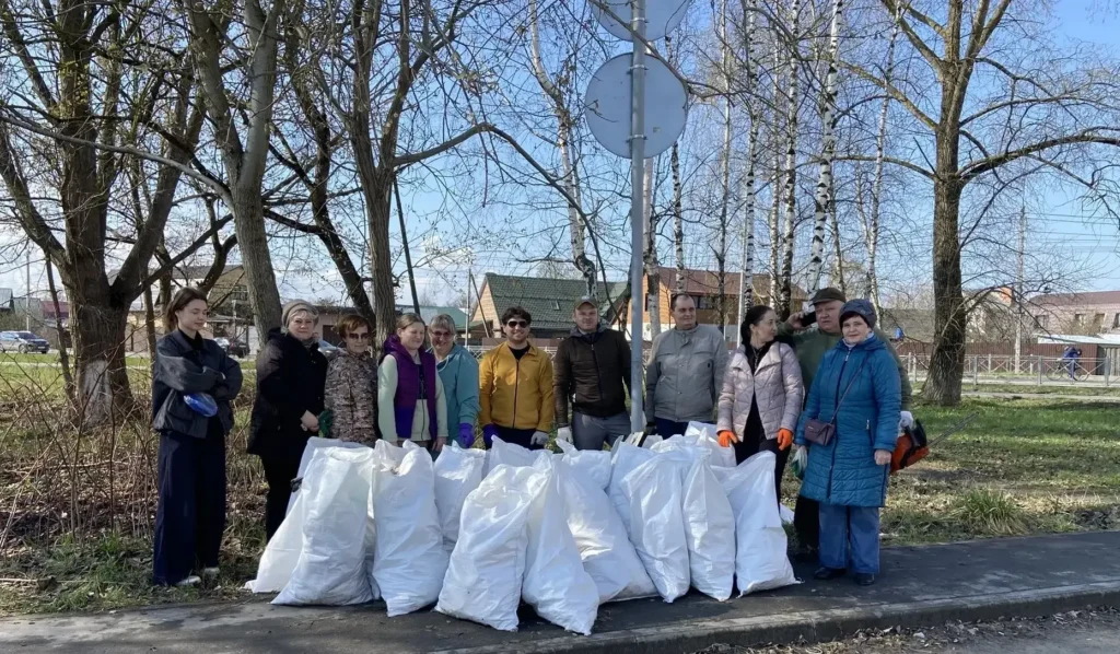 В Брянске 18 апреля прошел общегородской субботник 