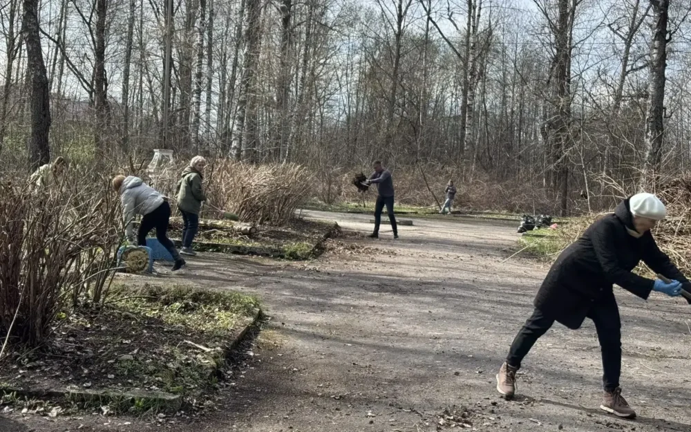 В Брянске 18 апреля прошел общегородской субботник 