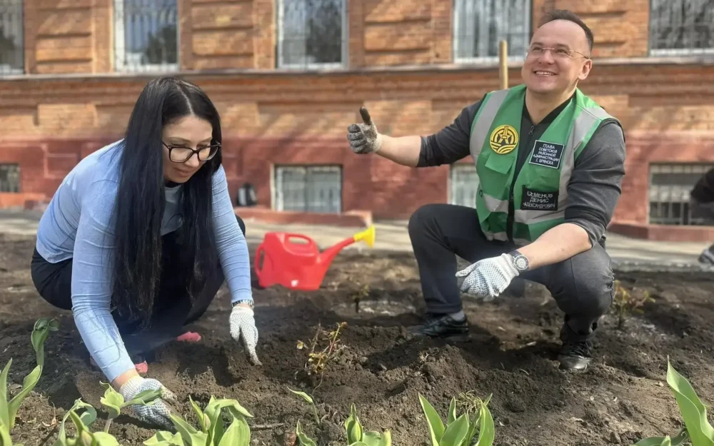 В Брянске 18 апреля прошел общегородской субботник 